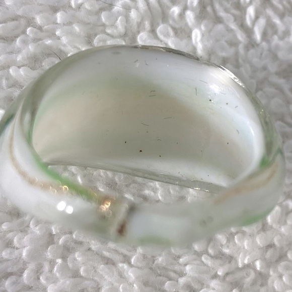Vintage Art Glass Handmade Cream Green Gold Glitter Band Ring - Picture 9 of 11